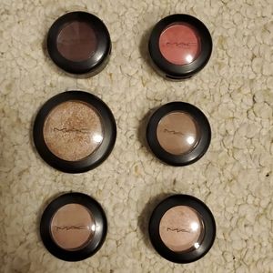 MAC eyeshadow&pressed pigment bundle.